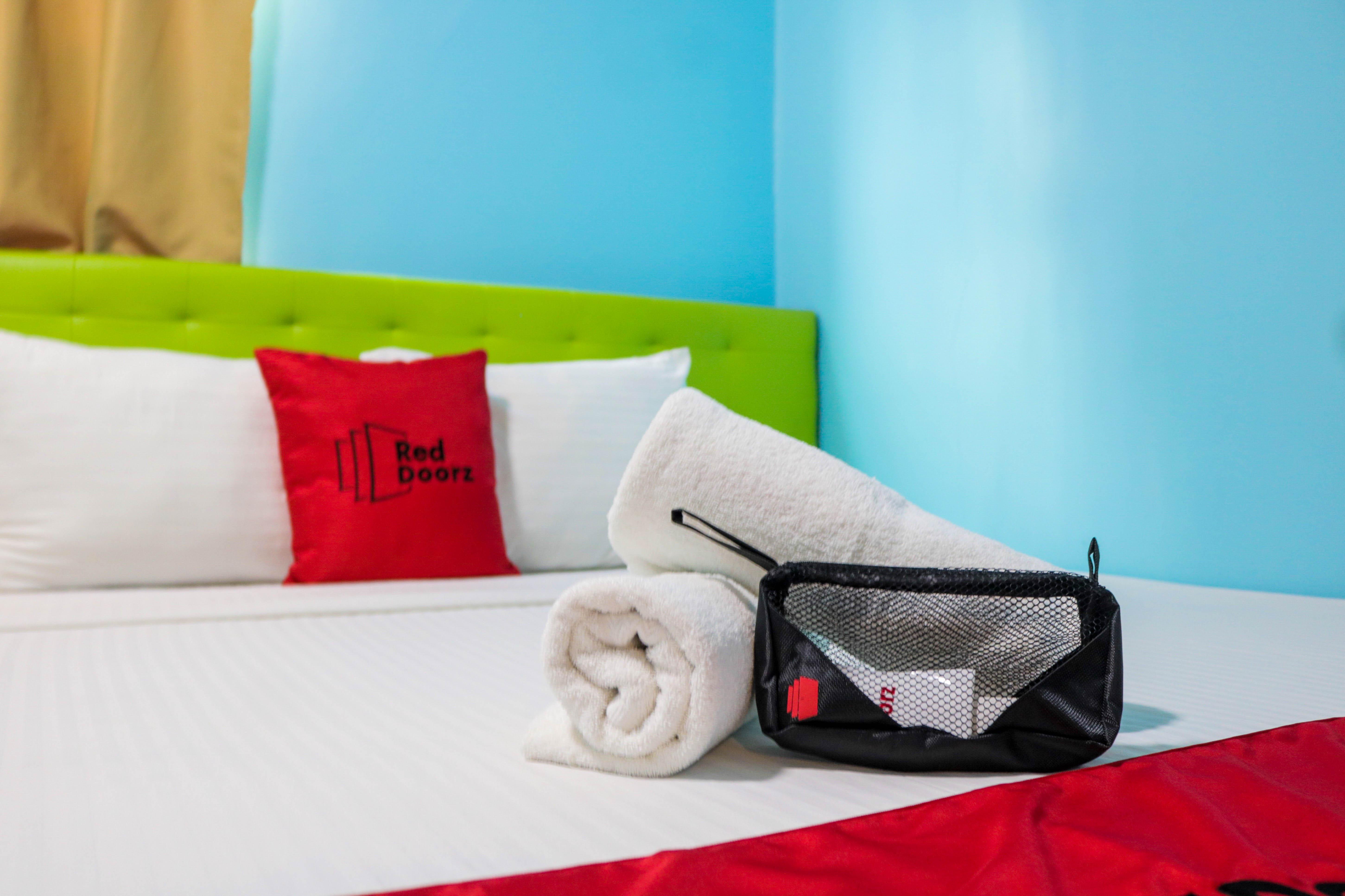 Reddoorz Plus New Era Budget Hotel Mandaue Former Reddoorz Plus Near Uv Mandaue Cebu Екстер'єр фото